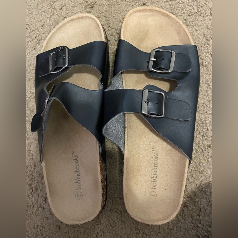 There Bobbie brooks sandals they are black